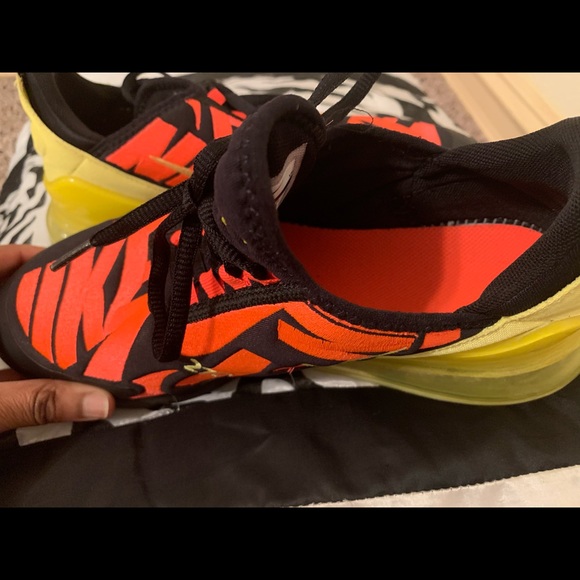 Nike Air Max 270 - Picture 6 of 11